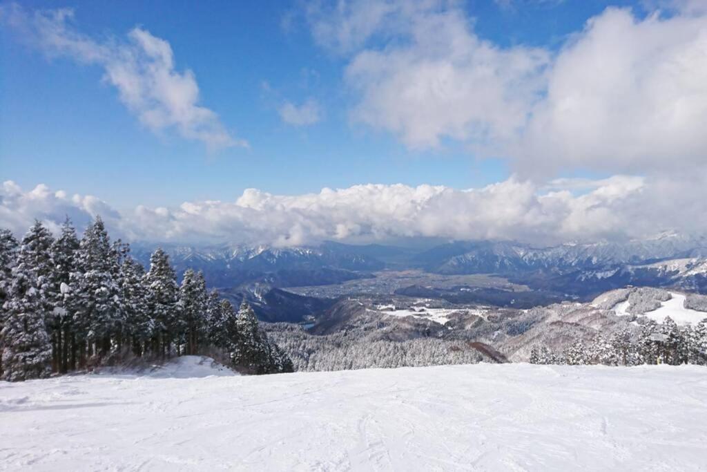 Bbq可 1日1組限定 貸切別荘 秘密基地 は恐竜博物館まで3Km スキージャム勝山まで12Km Katsuyama Exterior foto